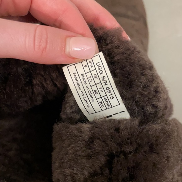 Brown Tall Ugg boot - Picture 8 of 10